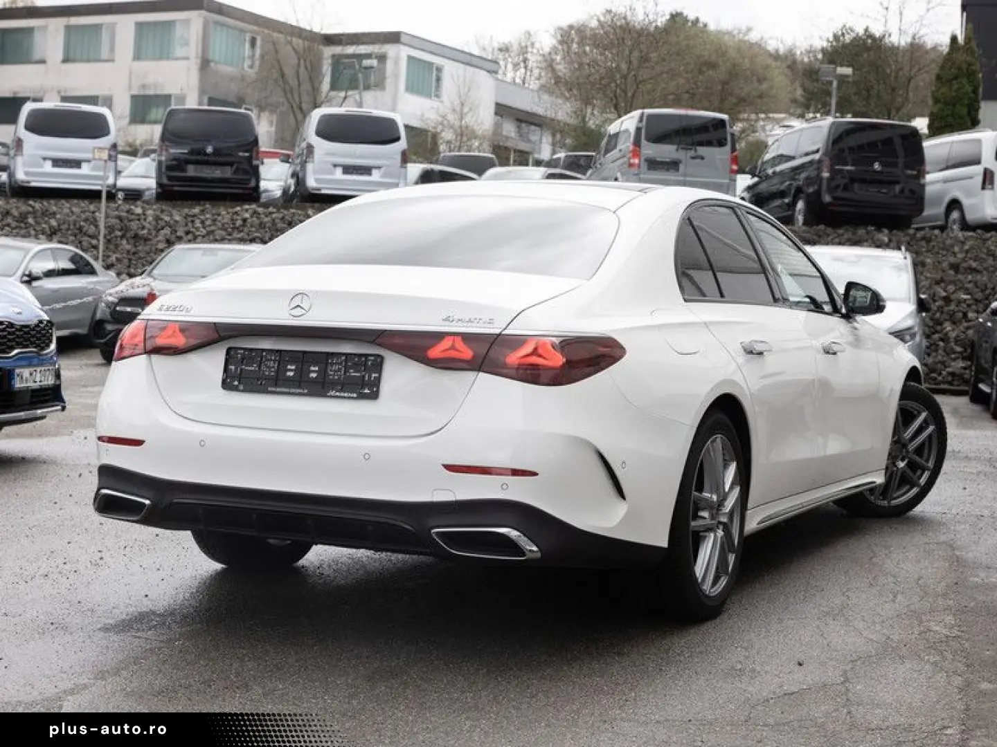 MERCEDES-BENZ E 220 d 4M AMG-Sport Super 360 Pano Ni&hellip;