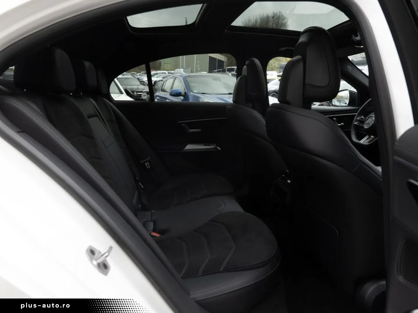 MERCEDES-BENZ E 220 d 4M AMG-Sport Super 360 Pano Ni&hellip;