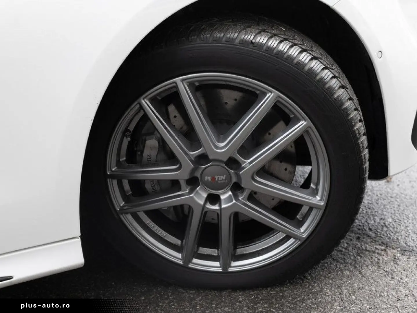 MERCEDES-BENZ E 220 d 4M AMG-Sport Super 360 Pano Ni&hellip;