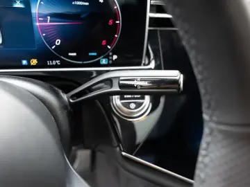 MERCEDES-BENZ E 220 d 4M AMG-Sport Super 360 Pano Ni…