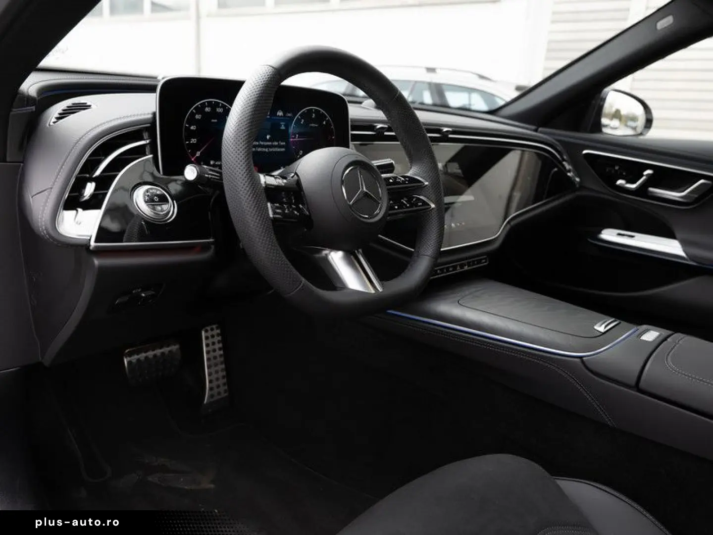 MERCEDES-BENZ E 220 d 4M AMG-Sport Super 360 Pano Ni&hellip;