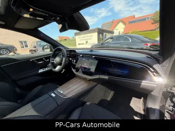 MERCEDES-BENZ E 220 d AMG PREMIUM Superscr. Technik …