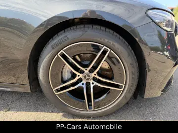 MERCEDES-BENZ E 220 d AMG PREMIUM Superscr. Technik …