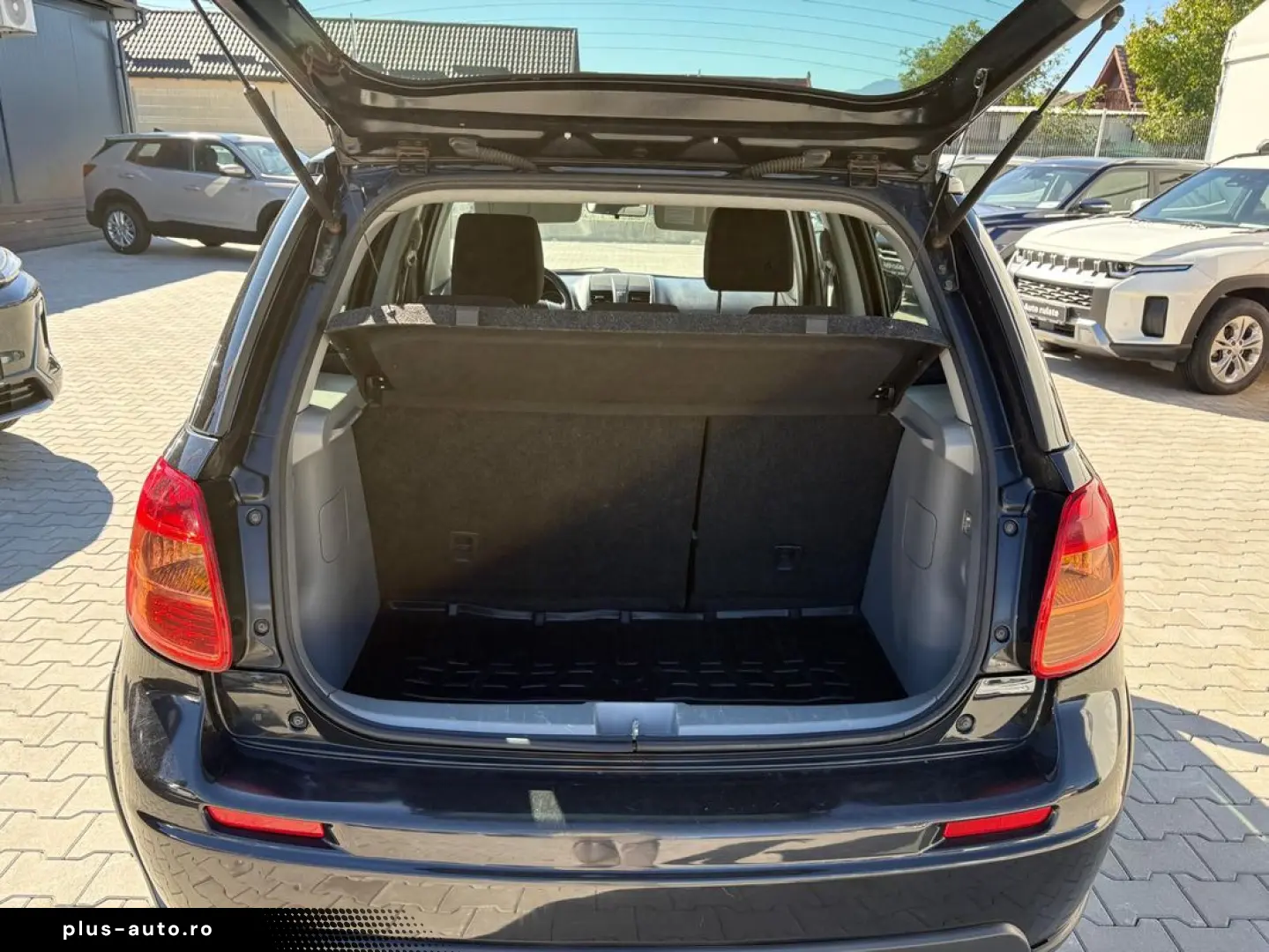 Suzuki SX4 1.6   2011   4WD