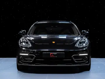 PORSCHE Panamera 4 E-Hyb PLATINUM Pano SportExhaust Inno
