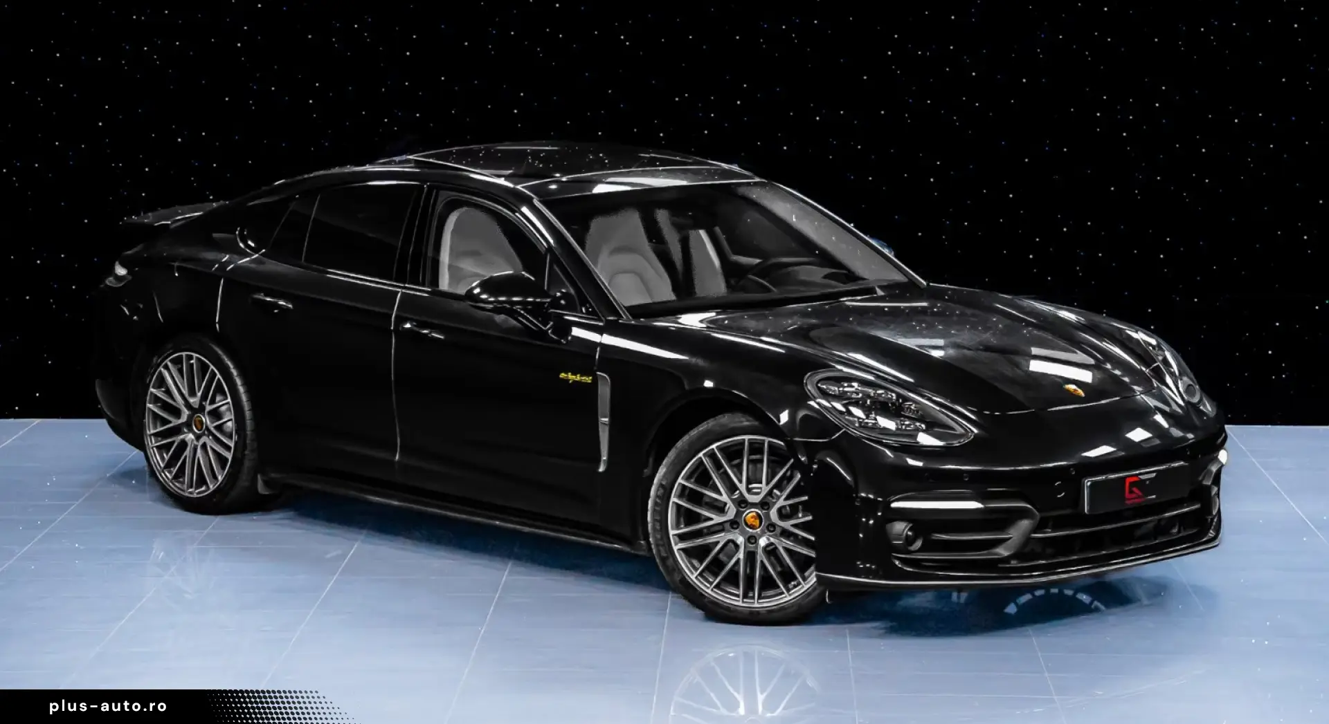 PORSCHE Panamera 4 E-Hyb PLATINUM Pano SportExhaust Inno