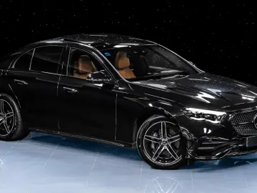 MERCEDES-BENZ E 300 4M AMG Adv  Bur-4D Pano DriveAssistPack