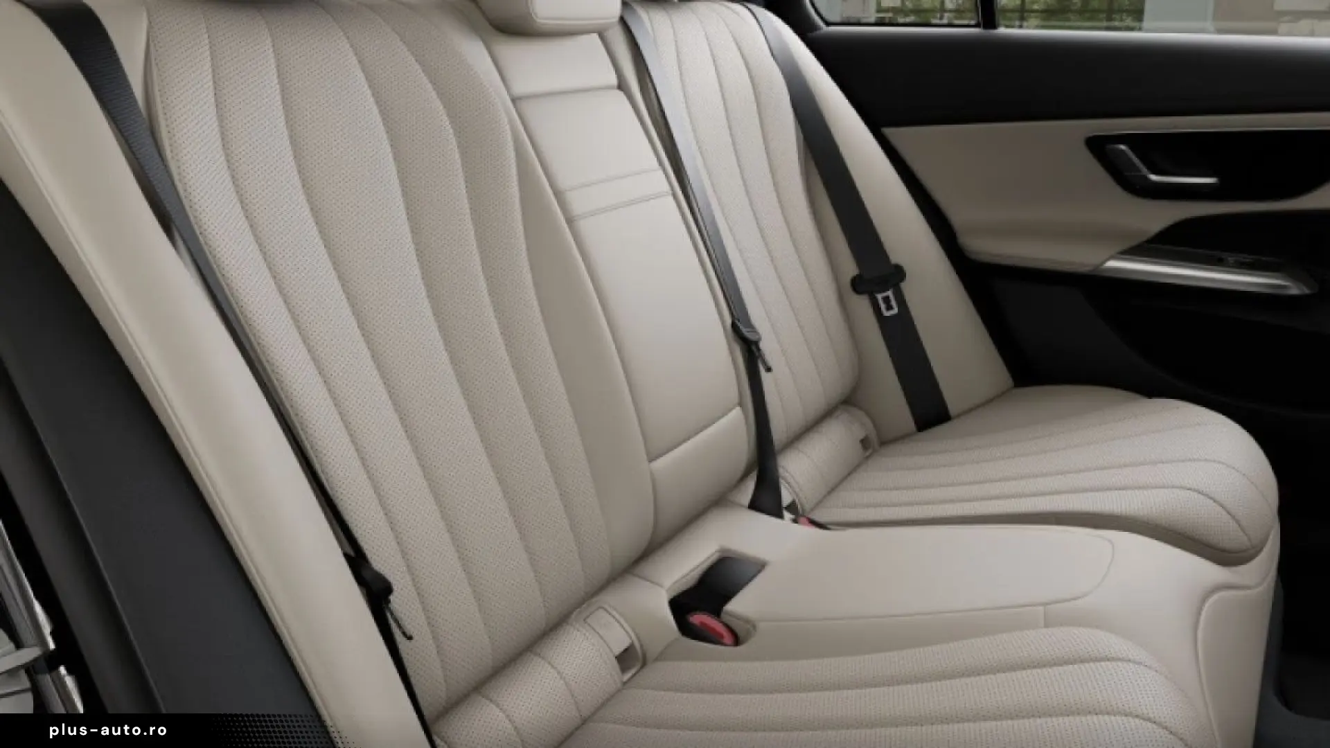 Mercedes-Benz E 300 e 4MATIC Hybrid AMG Distr  Night Camera