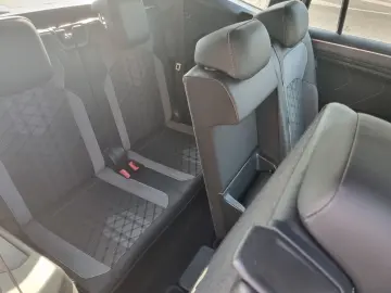 VW Tiguan Allspace R-Line 4Motion 7-Sitzer ACC