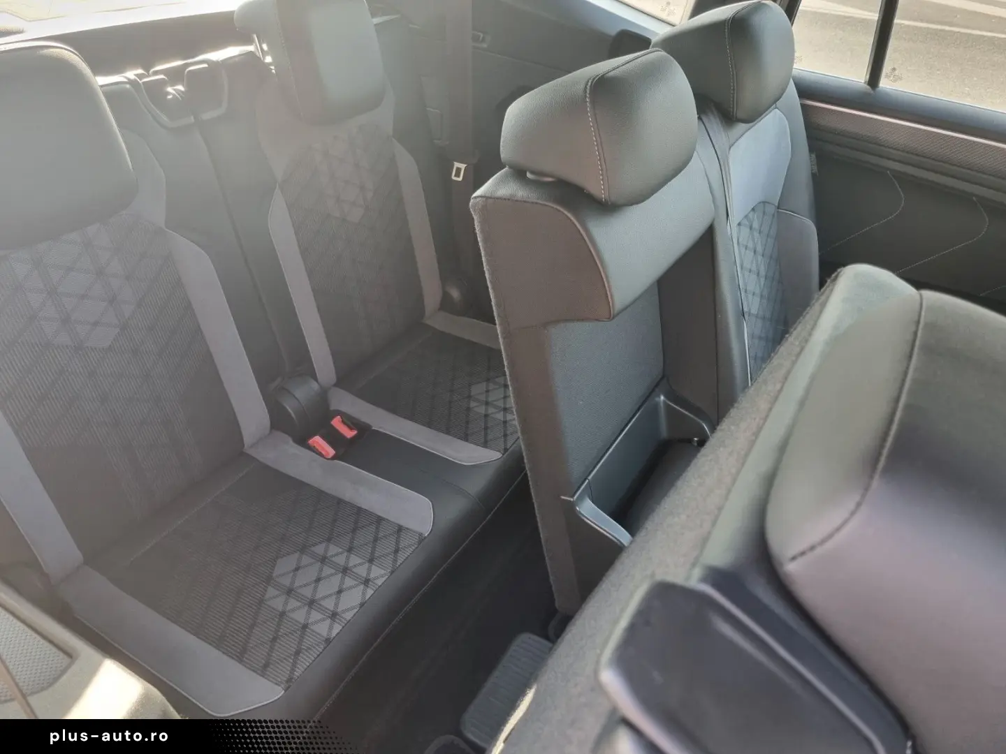 VW Tiguan Allspace R-Line 4Motion 7-Sitzer ACC