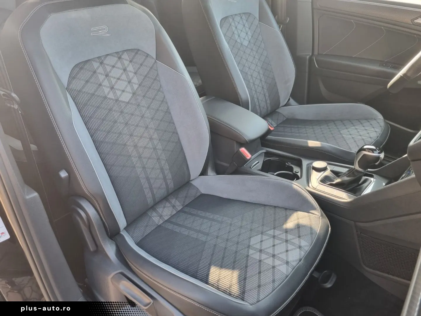 VW Tiguan Allspace R-Line 4Motion 7-Sitzer ACC