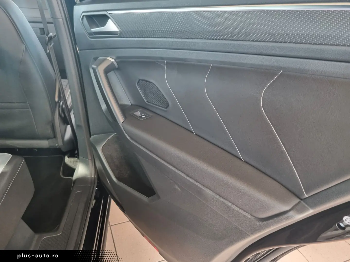 VW Tiguan Allspace R-Line 4Motion 7-Sitzer ACC