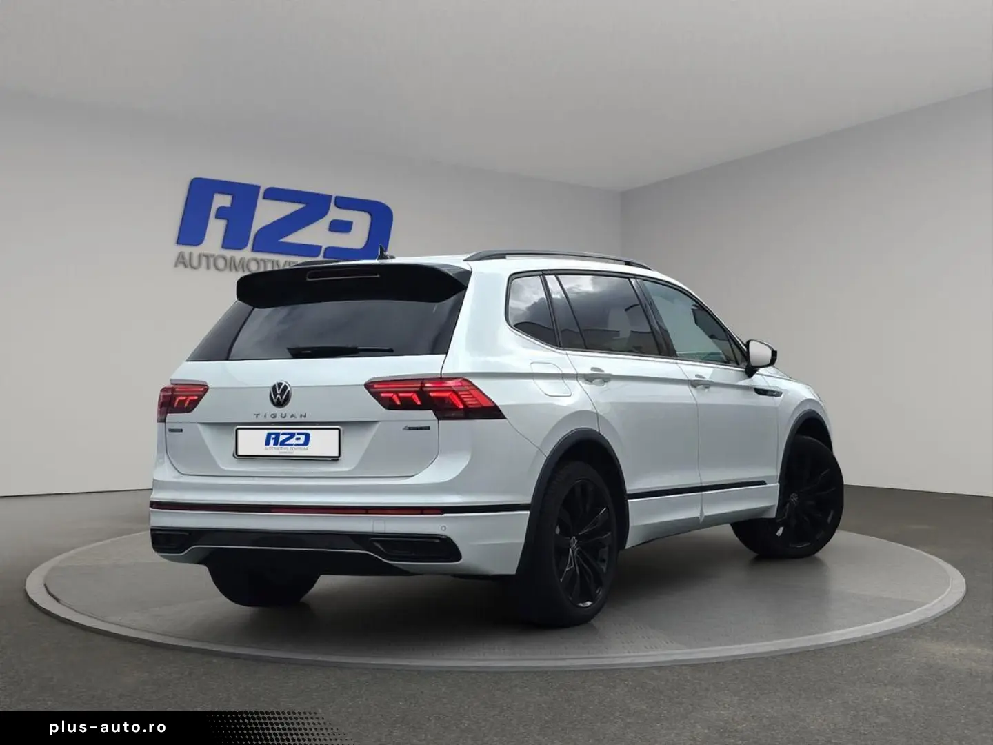 VW Tiguan Allspace R-Line 4M STNDHZ 7SZ AHK MATRIX