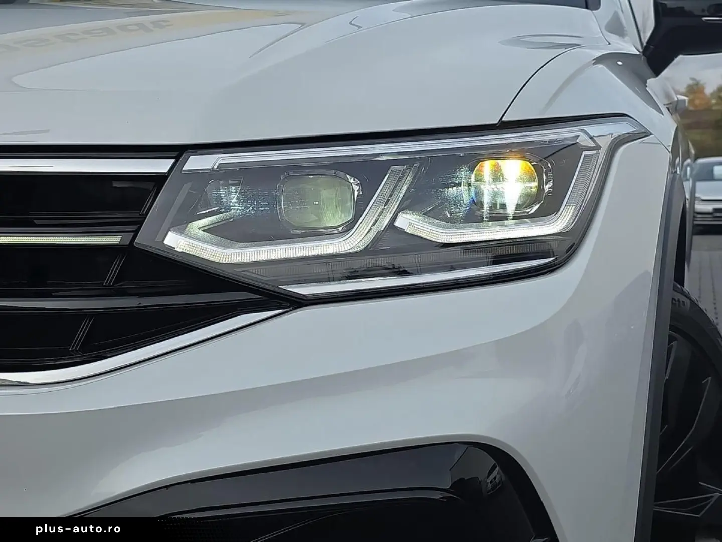VW Tiguan Allspace R-Line 4M STNDHZ 7SZ AHK MATRIX