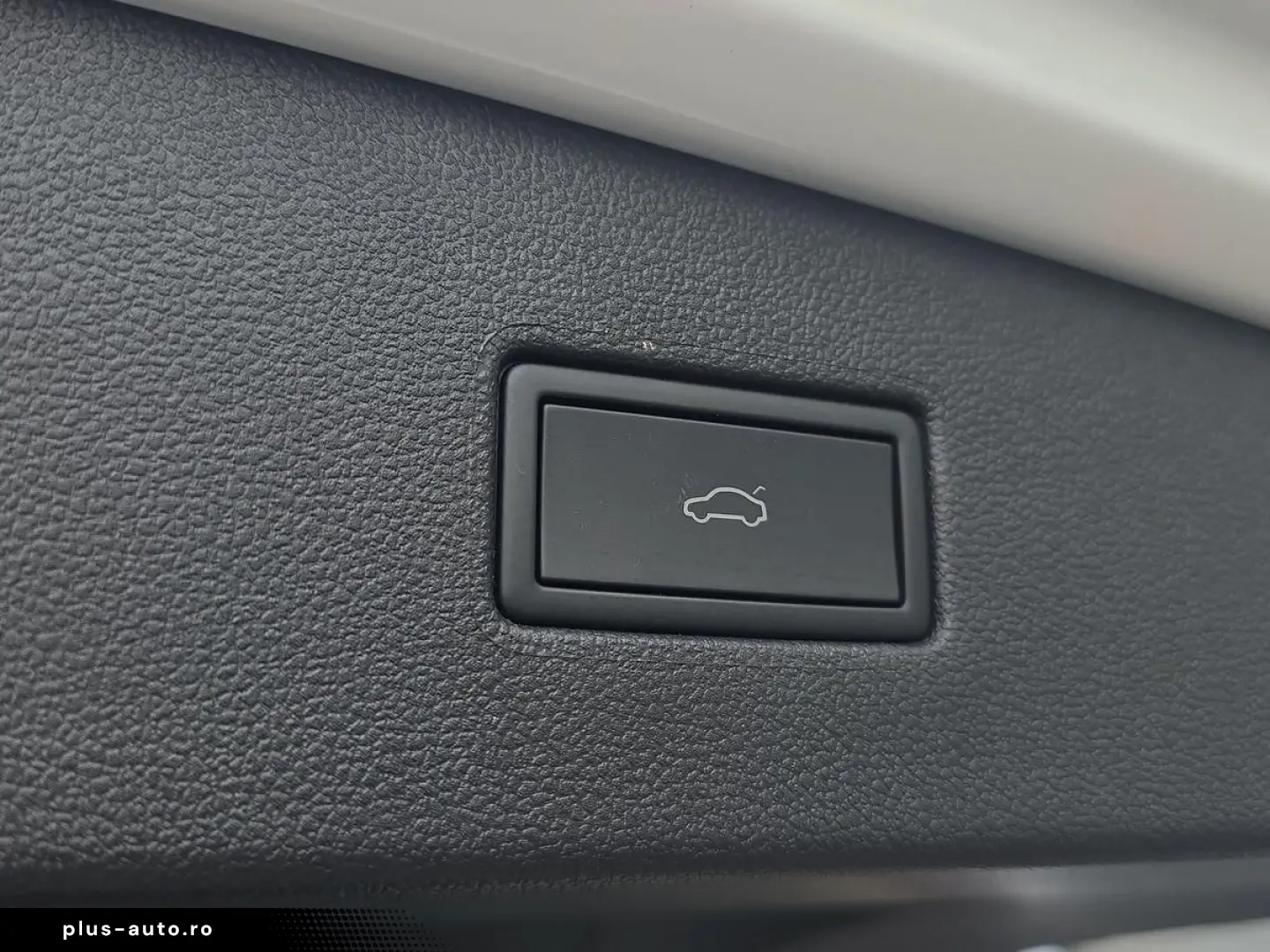VW Tiguan Allspace R-Line 4M STNDHZ 7SZ AHK MATRIX