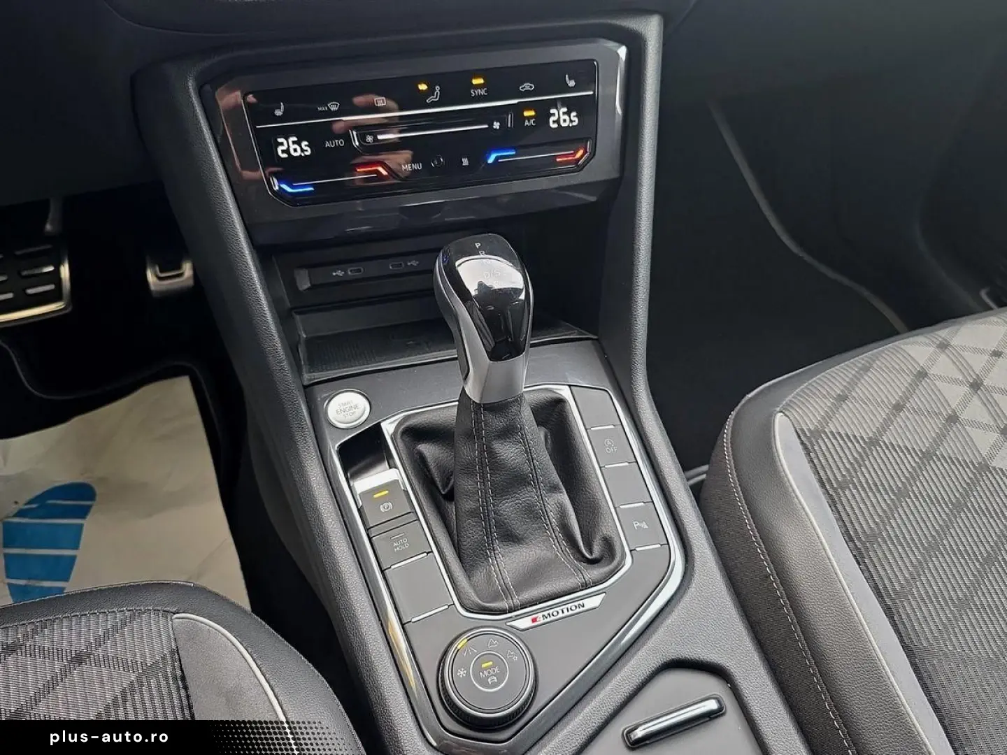 VW Tiguan Allspace R-Line 4M STNDHZ 7SZ AHK MATRIX