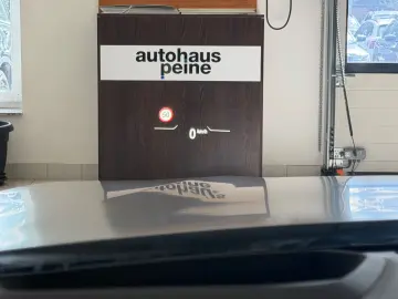 BMW Z4sD30i HUD LEDeMemorStz P&DrivAs KomfZg M-Sport