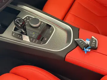 BMW Z4sD30i HUD LEDeMemorStz P&DrivAs KomfZg M-Sport