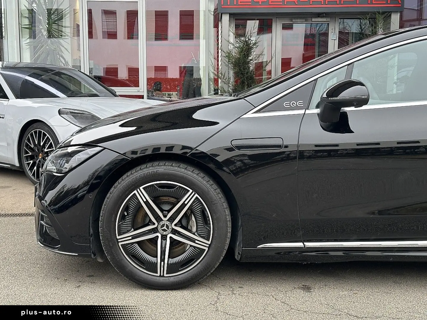MERCEDES-BENZ EQE 350 89kWh Aut. AMG-Line  Panorama &hellip;