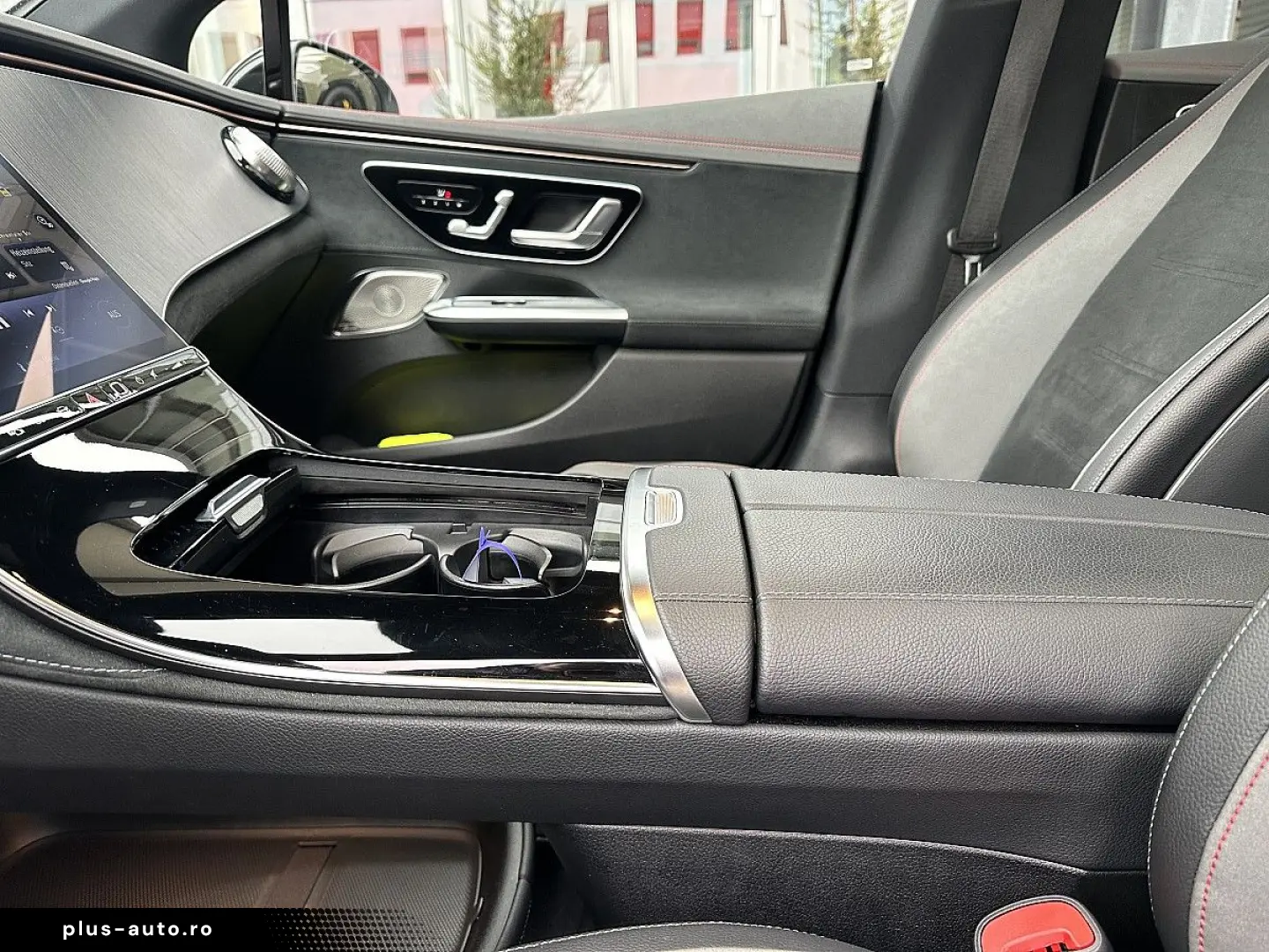 MERCEDES-BENZ EQE 350 89kWh Aut. AMG-Line  Panorama &hellip;