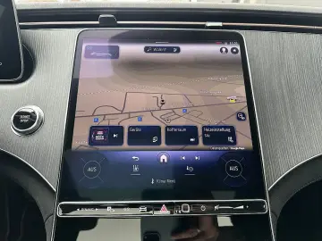 MERCEDES-BENZ EQE 350 89kWh Aut. AMG-Line  Panorama …