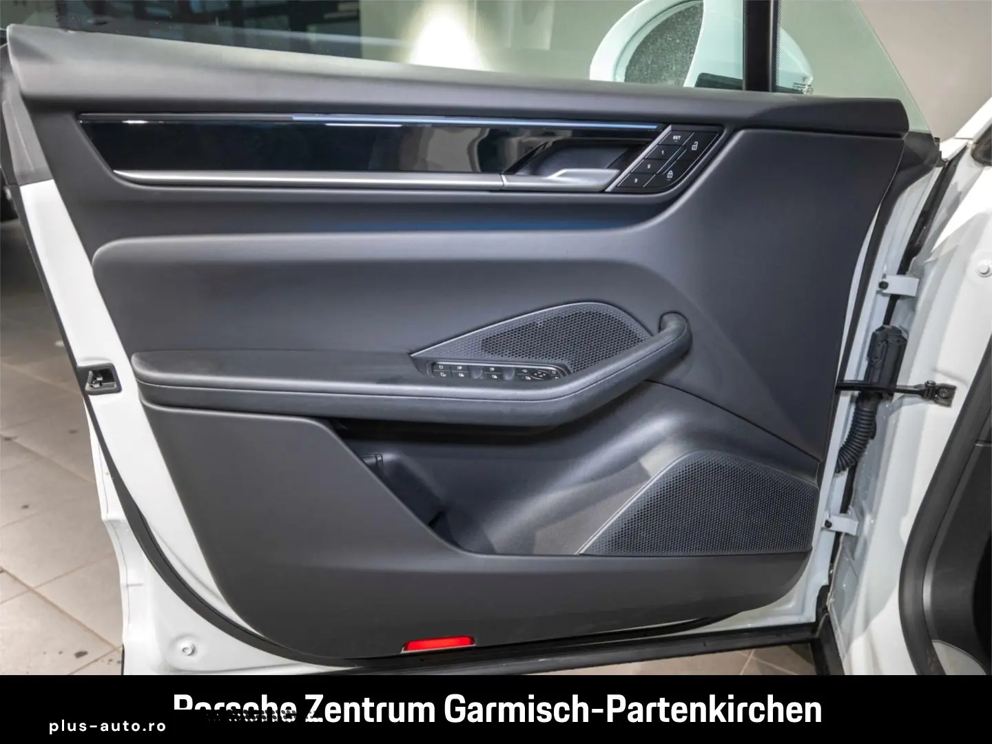 PORSCHE Macan 4 AirSusp TowH Panoramic