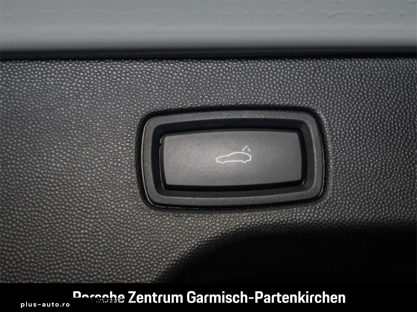 PORSCHE Macan 4 AirSusp TowH Panoramic