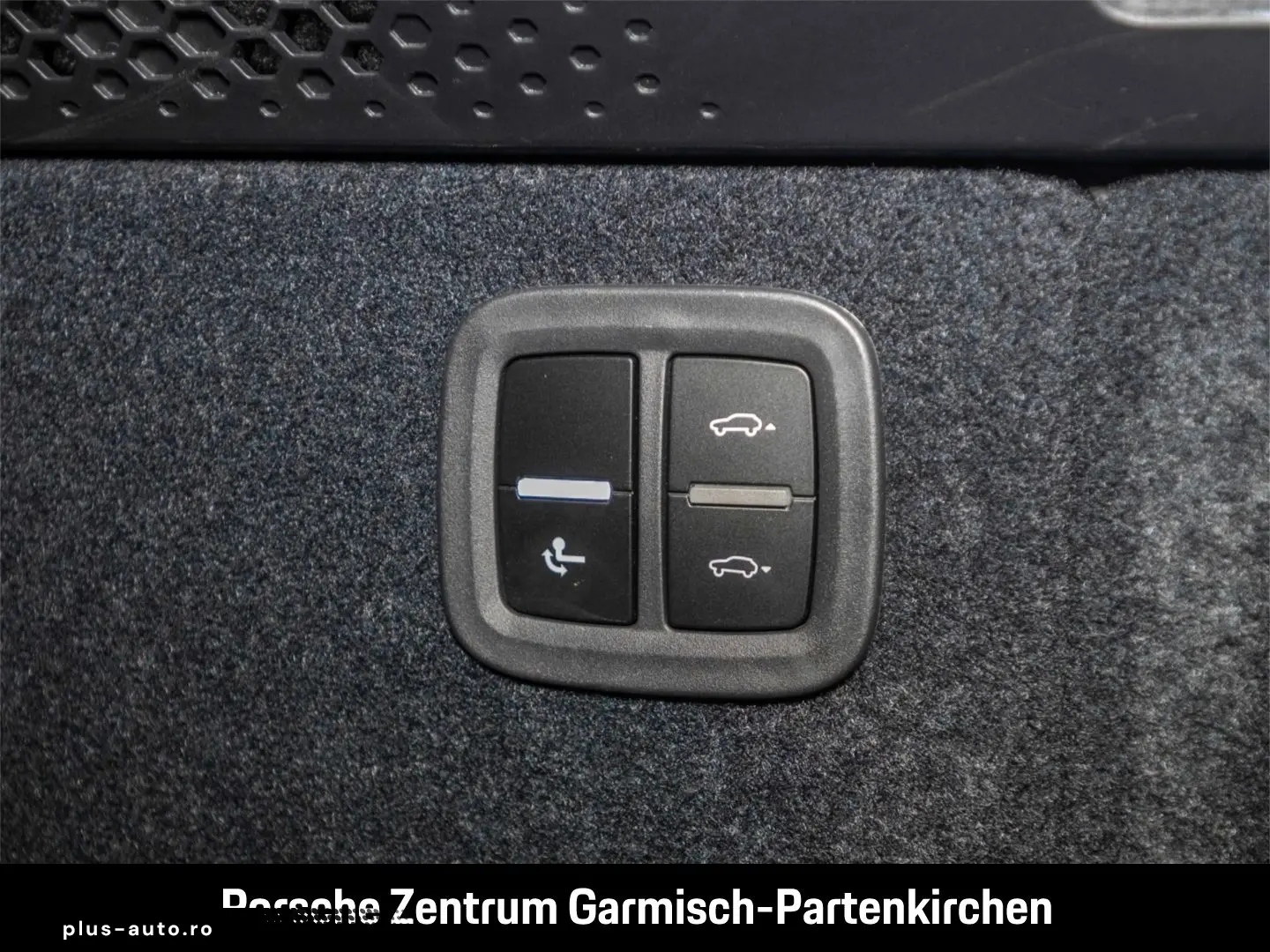 PORSCHE Macan 4 AirSusp TowH Panoramic