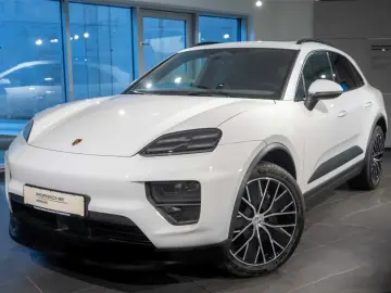 PORSCHE Macan 4 AirSusp TowH Panoramic