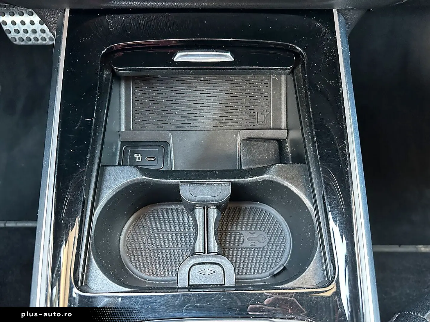MERCEDES-BENZ EQB 350 4MATIC AMG-Line Aut.   7 Sitzer