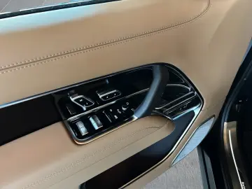 Land Rover Range Rover LWB Autobiography