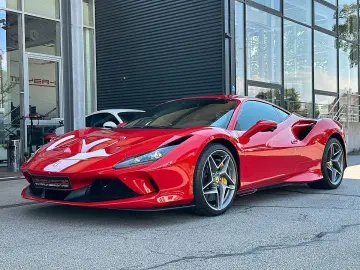 FERRARI F8 Tributo