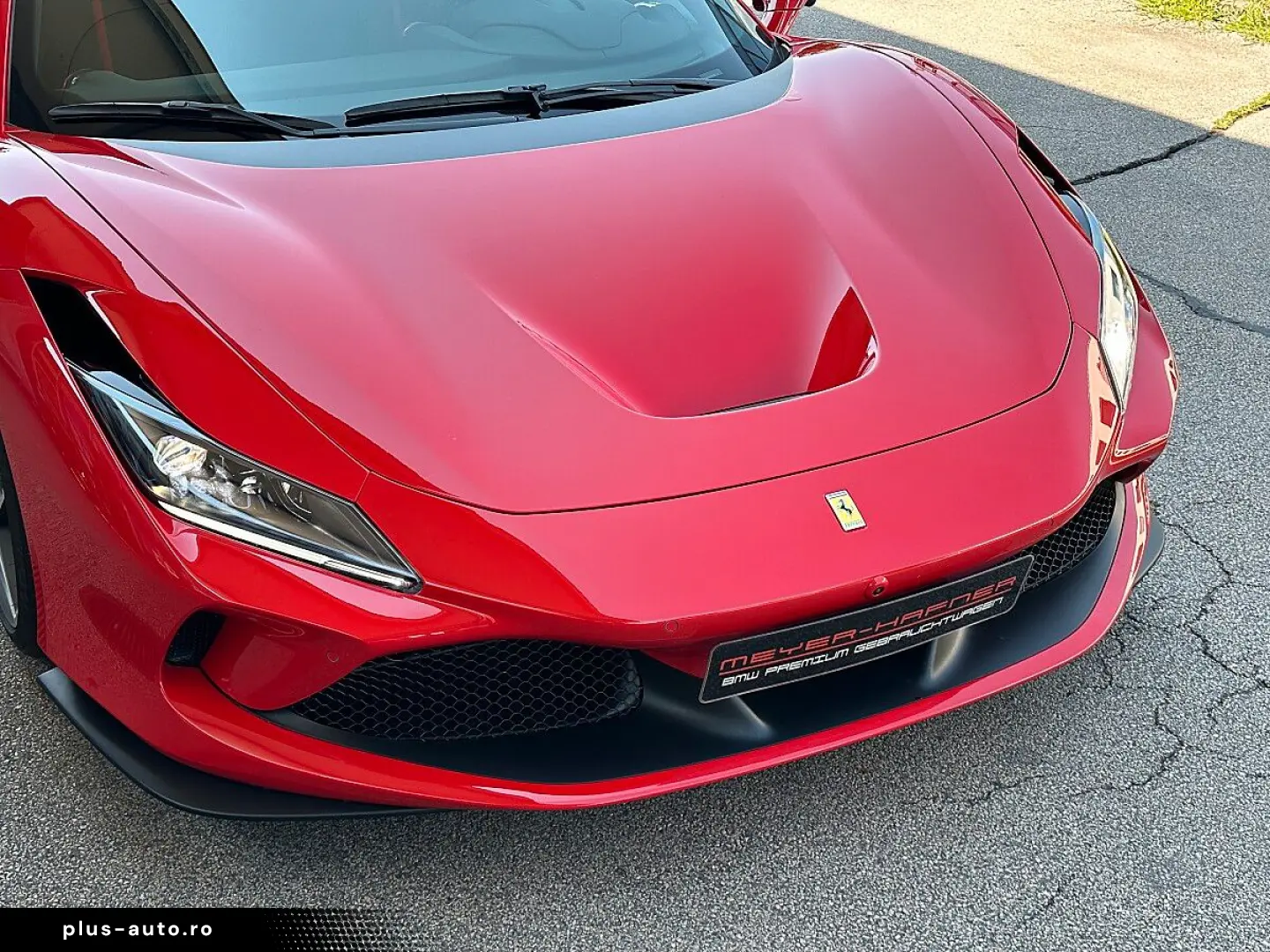 FERRARI F8 Tributo