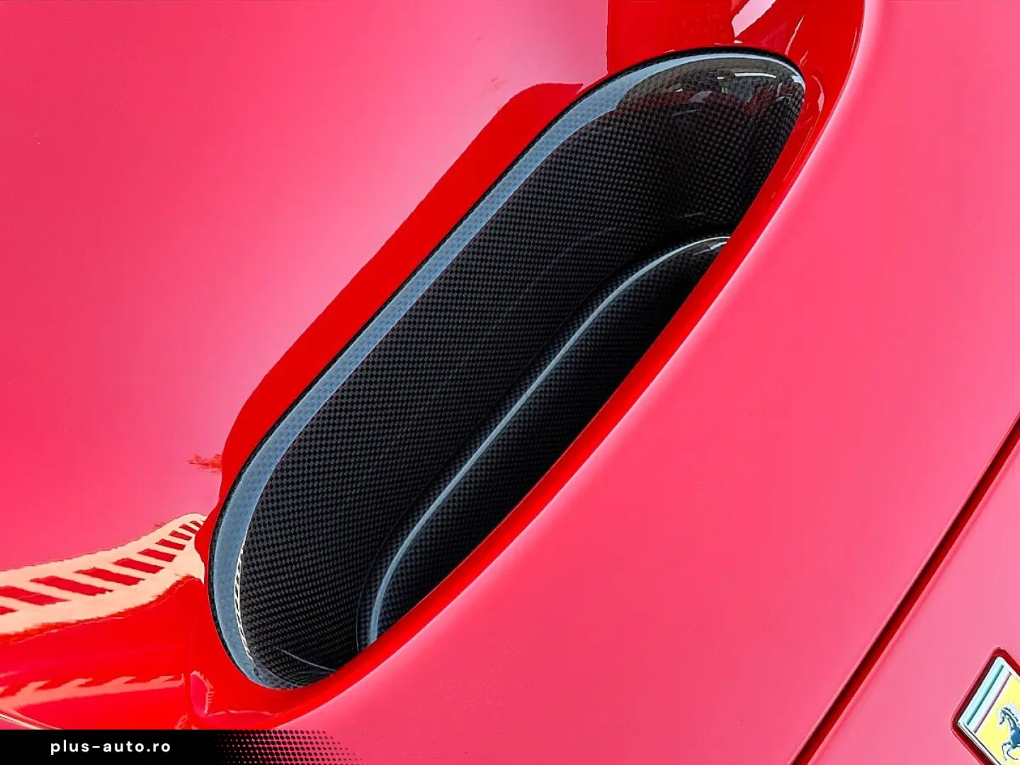 FERRARI F8 Tributo