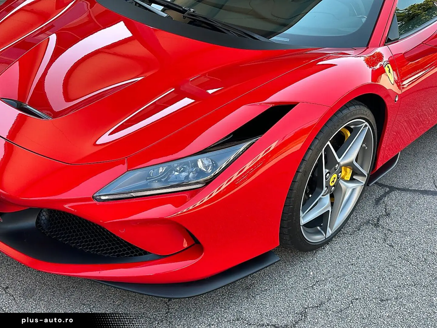 FERRARI F8 Tributo