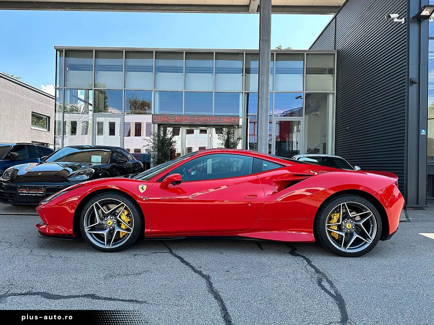 FERRARI F8 Tributo