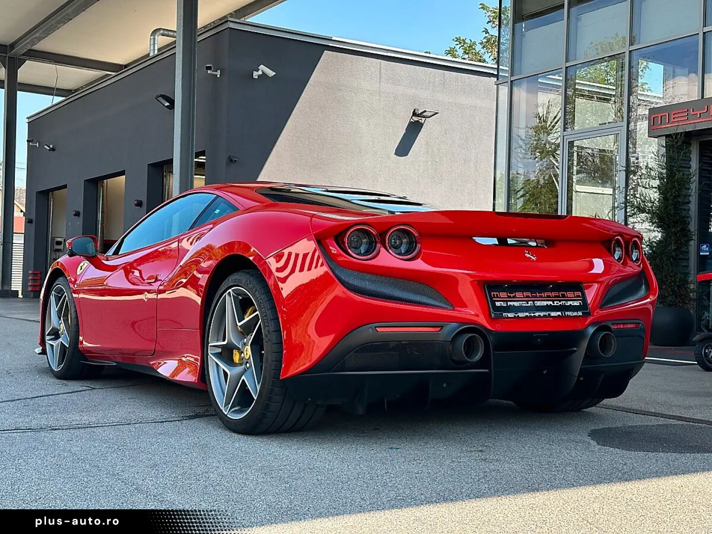 FERRARI F8 Tributo
