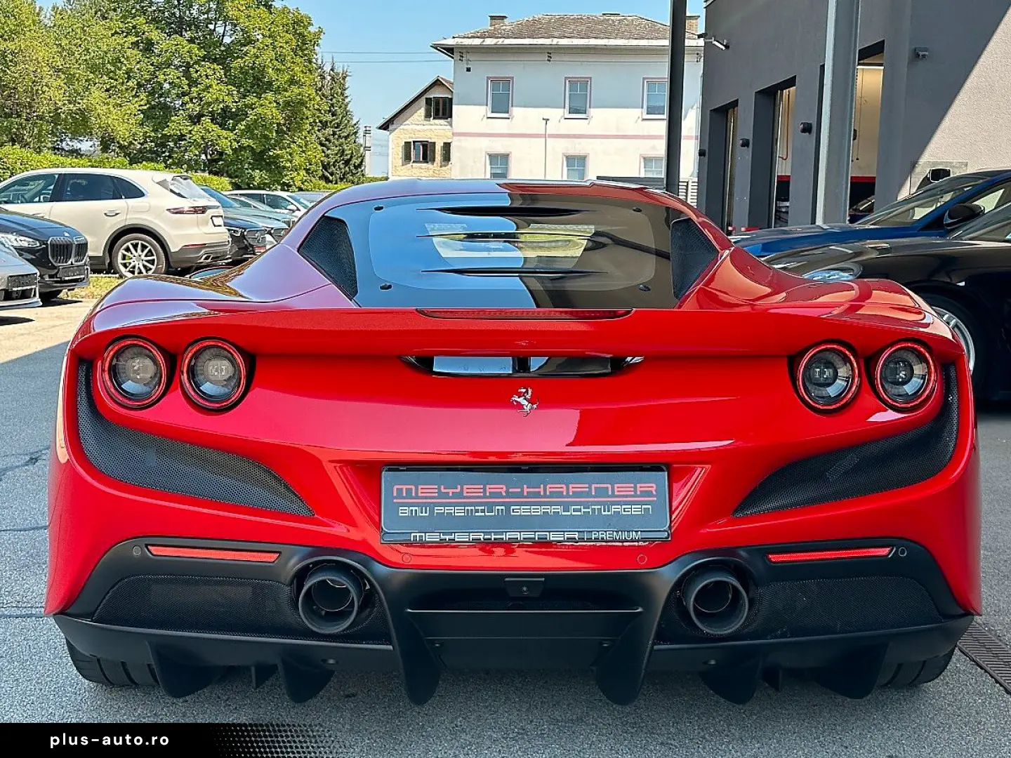 FERRARI F8 Tributo