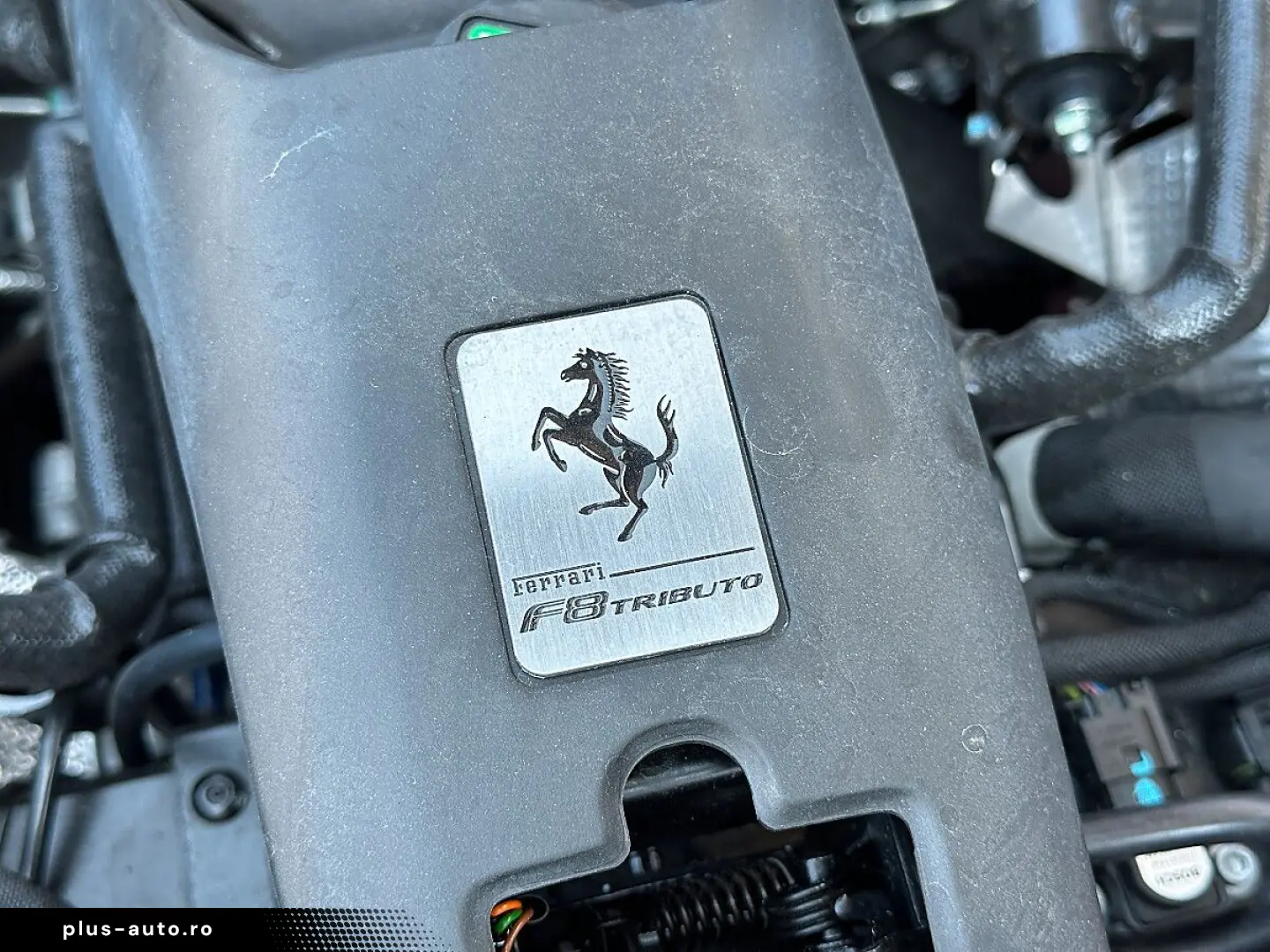 FERRARI F8 Tributo