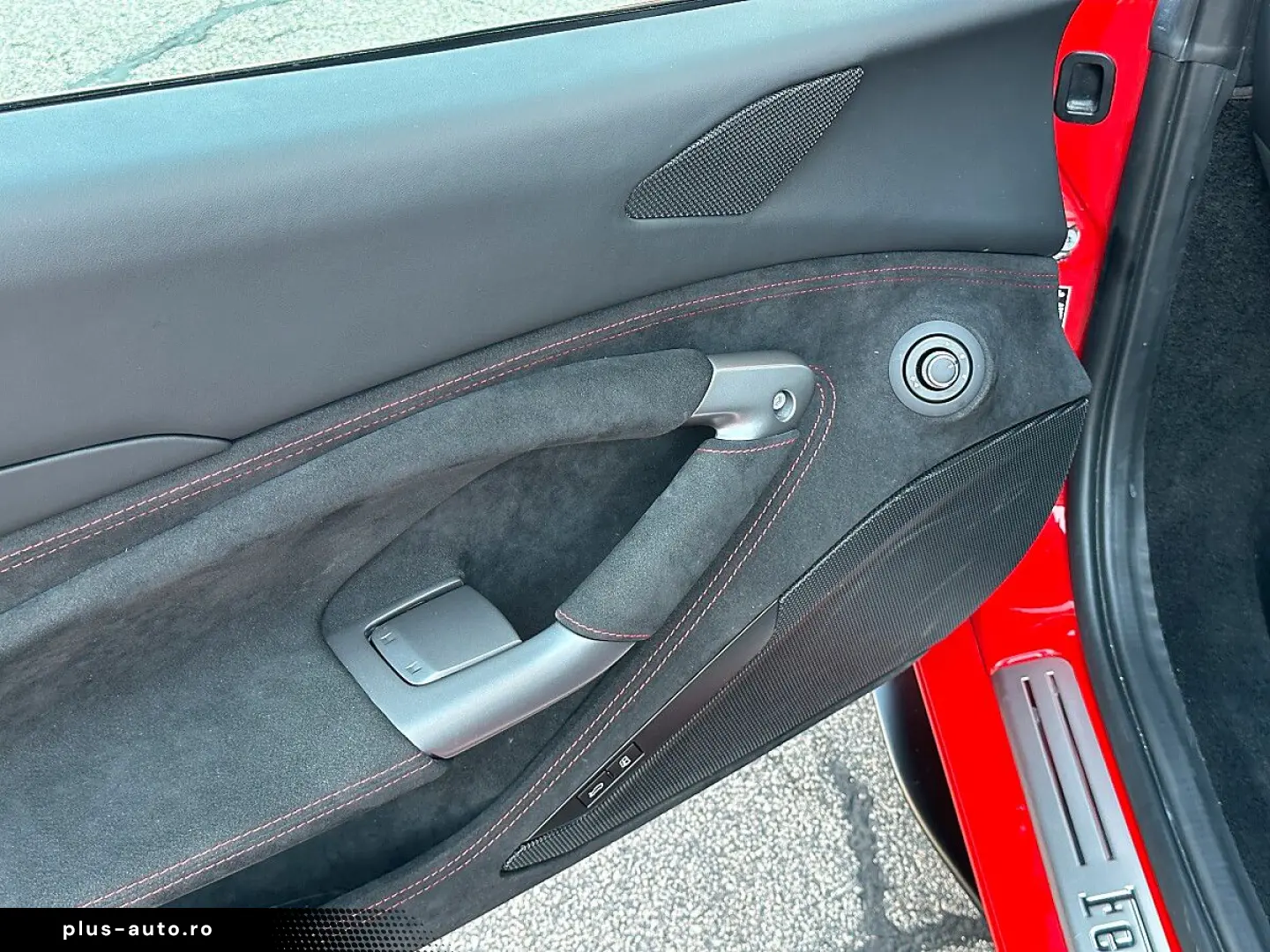 FERRARI F8 Tributo