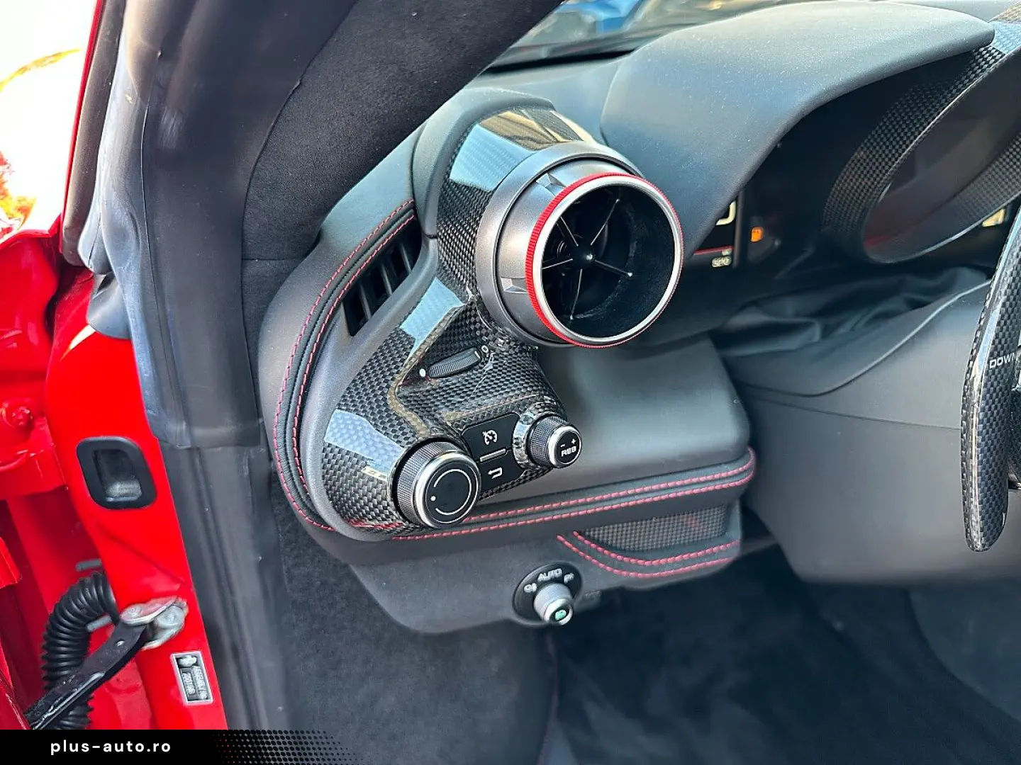 FERRARI F8 Tributo