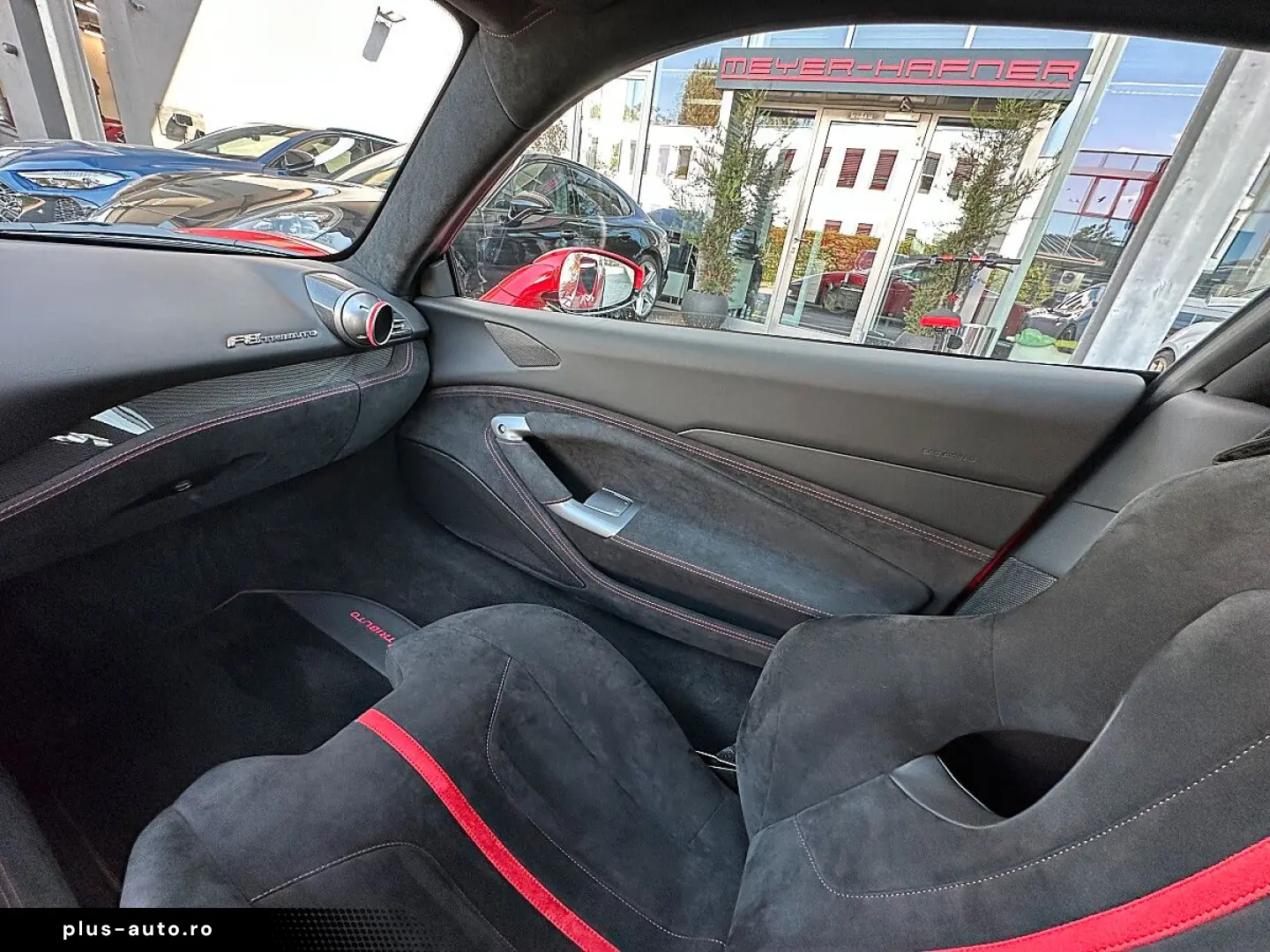 FERRARI F8 Tributo