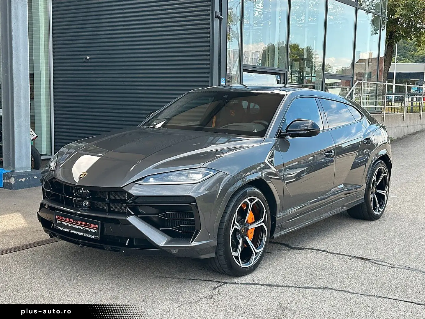 LAMBORGHINI URUS SE   Akrapovic   B&O   Pano   GARANTIE 2028
