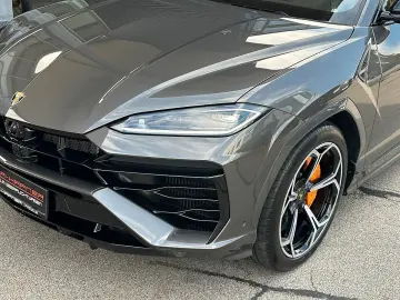 LAMBORGHINI URUS SE   Akrapovic   B&O   Pano   GARANTIE 2028