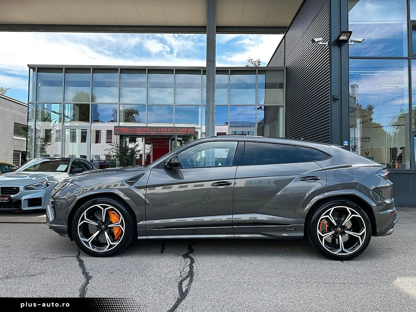 LAMBORGHINI URUS SE   Akrapovic   B&O   Pano   GARANTIE 2028
