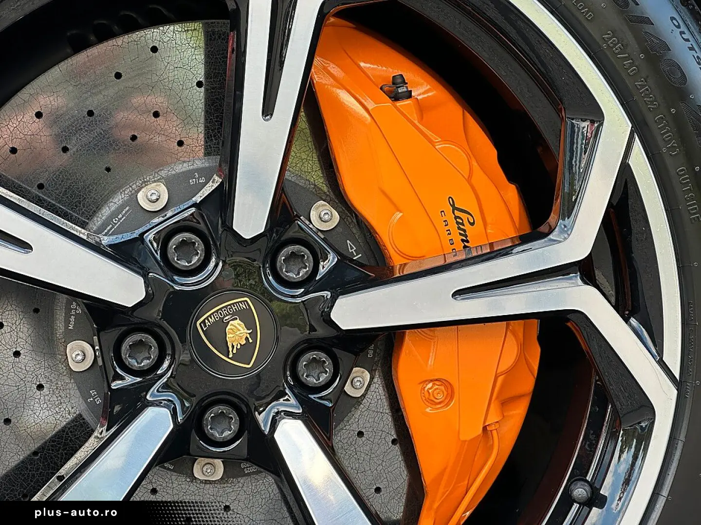 LAMBORGHINI URUS SE   Akrapovic   B&O   Pano   GARANTIE 2028