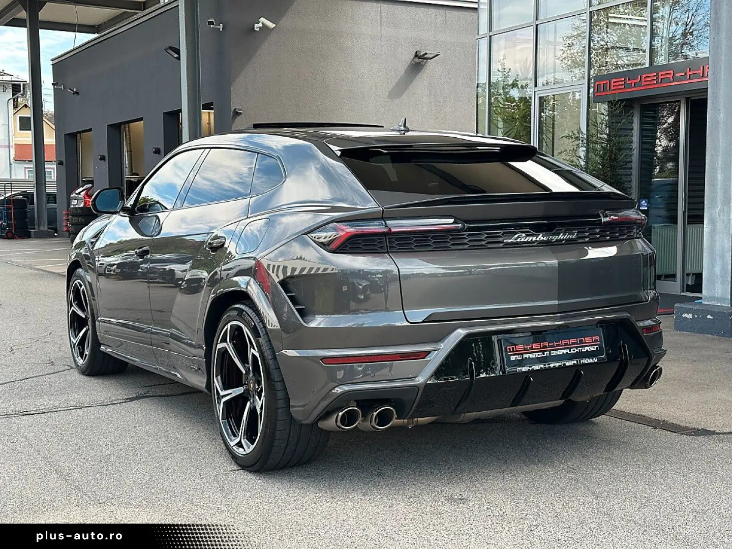 LAMBORGHINI URUS SE   Akrapovic   B&O   Pano   GARANTIE 2028