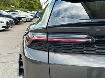 LAMBORGHINI URUS SE   Akrapovic   B&O   Pano   GARANTIE 2028