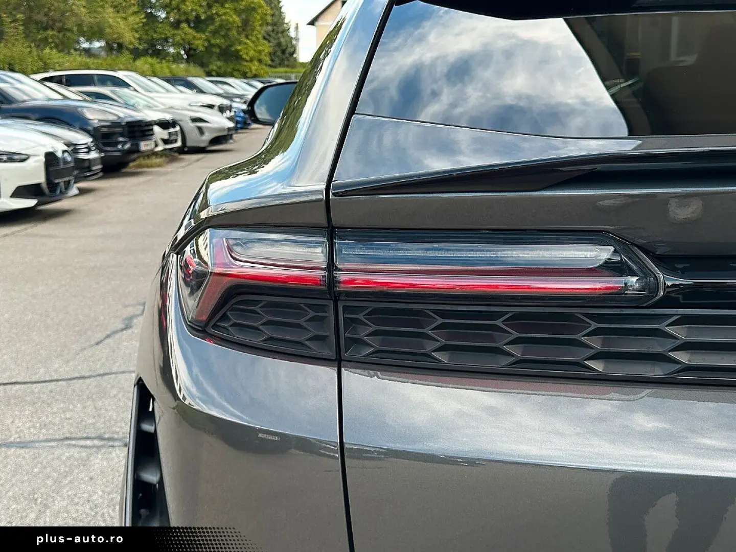 LAMBORGHINI URUS SE   Akrapovic   B&O   Pano   GARANTIE 2028