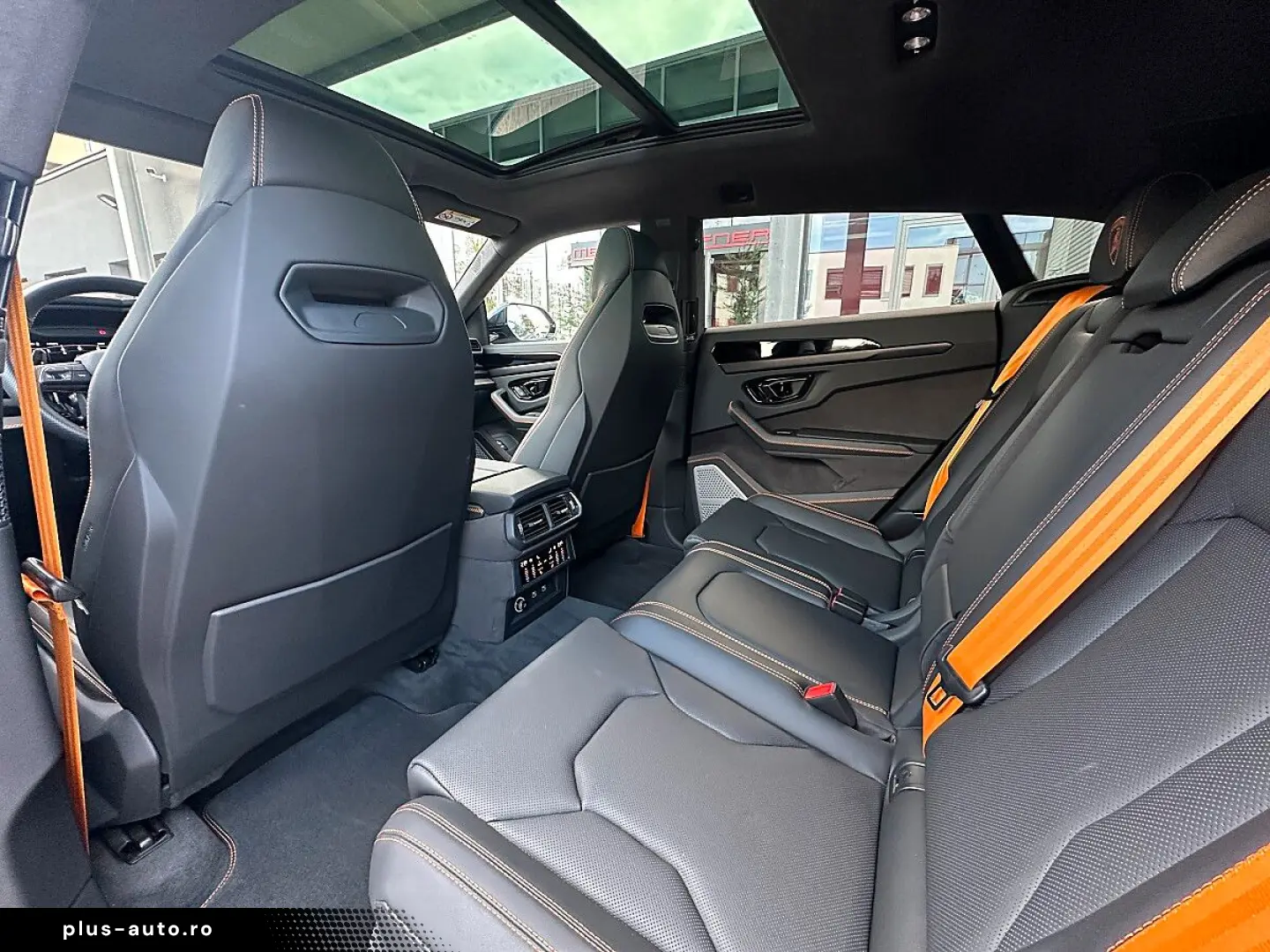 LAMBORGHINI URUS SE   Akrapovic   B&O   Pano   GARANTIE 2028